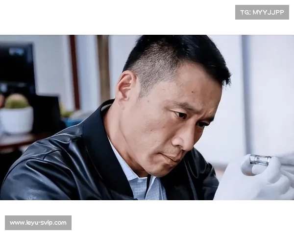 丁海峰现身五台山祈福,席地而坐引争议,远离娱乐圈过田园生活的真相 丁海峰现身五台山祈福,席地而坐引争议,远离娱乐圈过田园生活的真相